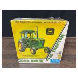 1/25 John Deere 4430 Model Kit NIB Ertl