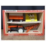 1/16 Allis Chalmers 7045 Farm Set NIB Ertl
