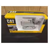 1/16 Caterpillar 2-Ton Crawler NIB Norscot