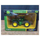 1/32 John Deere 7520 Collector NIB Ertl
