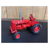 1/16 Farmall Super A Ertl