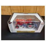 1/16 Farmall Cub w/Cultivator NIB SC