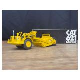 1/50 Caterpillar 621 Scraper NIB NZG
