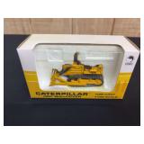 1/52 Caterpillar D6C Crawler NIB Shinsei