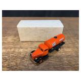 1/48 Mack Hooker Chemicals Truck NIB DeHanes Models