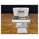 1/64 Mack Heritage Series Semis Set NIB Penjoy