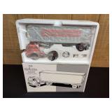 1/34 White 3000 Mushroom Freight Semi NIB 1st Gear