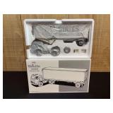 1/34 White 3000 Mid-States Semi NIB 1st Gear