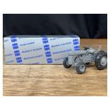 1/35 Ferguson TE20 NIB Conrad
