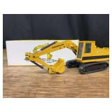 1/50 Caterpillar 215 Excavator NIB NZG