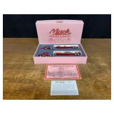 1/64 Mack Heritage Series Semis Set NIB Penjoy