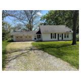 1398 Interurban Cr, Hillsboro, IL