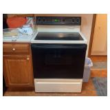 GE Electric Range with Glass Cooktop and Self-Cleaning Oven
