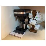 Bunn Speed Brew Coffee Maker with Wooden Mug Tree and Assorted Mugs
