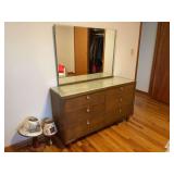 Kroehler Six-Drawer Dresser with Attached Mirror