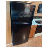 Frigidaire FFTR1835VBD Top-Freezer Refrigerator