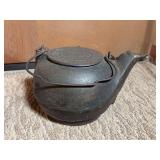 Cast Iron Kettle with Wire Bail Handle