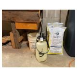 Roundup 2-Gallon Handheld Pump Sprayer