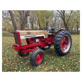 1970 International 544 Hydro Diesel Row Crop/High Utility Golden Demonstrator