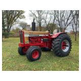 1970 International 1456 Wheatland Golden Demonstrator