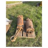 (2) Caterpillar 60 Cylinders