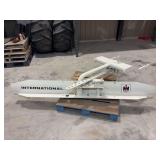 International Harvester Fast-Hitch 8’ Blade