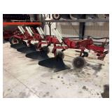 International Harvester 710 Automatic Four Bottom 18” Semi Mount Plow