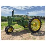 John Deere Unstyled Four Bolt Model B