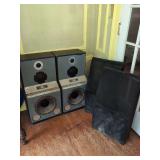 Pair of Ultralinear ST550 Synchronic Time Array Floor Speakers