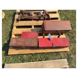 (4) Toolboxes