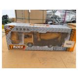 Ao Hai 8-Channel Remote Control Toy Cement Mixer Truck