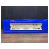 CSX 3-Bay Covered Hopper Car NIB AML