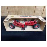 1/16 Farmall Super H + Super M FPS NIB SM