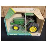 1/16 John Deere 7800 Collector NIB Ertl