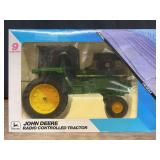 1/16 John Deere 4440 RC Tractor NIB Ertl