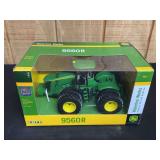 1/32 John Deere 9560R Waterloo Works NIB Ertl
