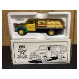 1/34 Ford Dekalb Stake Truck NIB 1st Gear
