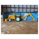 1/16 International Harvester 1444 Tractor-Loader-Backhoe