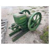 John Deere 1 1/2 Horse Engine