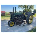 John Deere Unstyled B With Cultivators