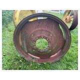 (1) 32” 9 Bolt Rim