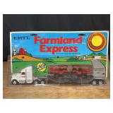 1/64 Case-IH 7130 Farmland Express Semi NIB Ertl