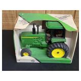 1/16 John Deere 4255 NIB Ertl