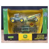 1/64 John Deere 9320 + Air Seeder Set NIB Ertl