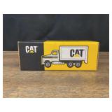 1/25 Caterpillar Truck NIB Ertl