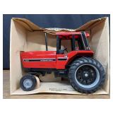 1/16 IH 5088 NIB Ertl