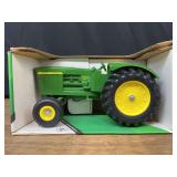 1/16 John Deere 5020 NIB Ertl