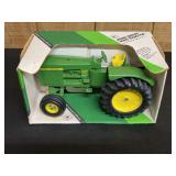 1/16 John Deere 5020 NIB Ertl