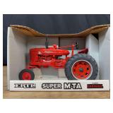 1/16 Farmall Super M-TA Special Edition NIB Ertl