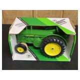 1/16 John Deere R NIB Ertl